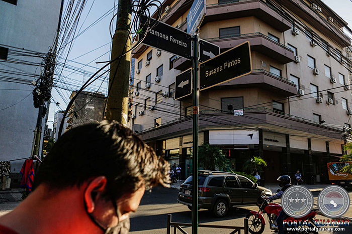 LA CIUDAD COMO TEXTO: «EJERCICIOS PARA DESHACER OMISIONES» - POR ADRIANA ALMADA - DOMINGO, 11 DE OCTUBRE DE 2020